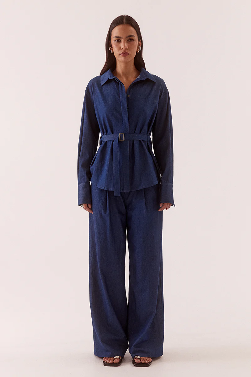 QUINN SHIRT - MID-WASH BLUE